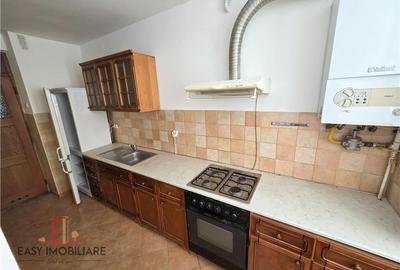 Apartament cu 2 camere decomandat în Cornișa - 6