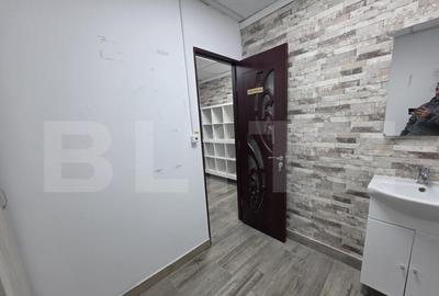 Spațiu comercial, de 73 mp, în Micro 4 - 1