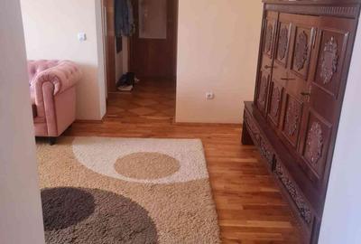 Apartament cu 3 camere în Central - 2