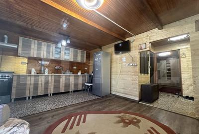 Casă cu 3 camere cu Teren 1400 Mp în Central - 11