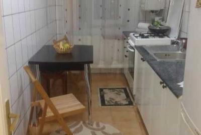 Apartament cu 3 camere decomandat în Central - 1