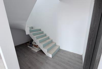 Duplex cu 3 camere cu Canalizare în Sud - 11