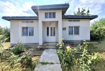 Casă cu 3 camere cu Teren 2073 Mp în Central - 4