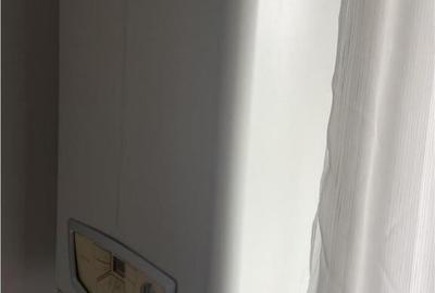 Apartament 4 camere , zona Piata Moldovei -Scoala nr 2 , dec - 7