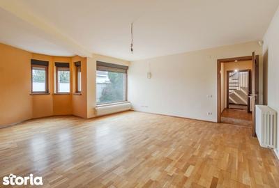 Casă cu Teren 566 Mp în Borș - 9