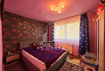 Apartament cu 2 camere semidecomandat, mobilat în Central