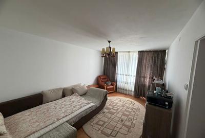 Apartament cu 4 camere decomandat în Berceni - 2