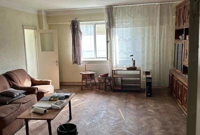 Apartament cu 3 camere decomandat în Central - 4
