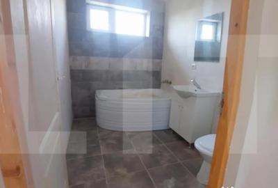 Casă cu 7 camere cu Teren 290 Mp în Sânleani - 2