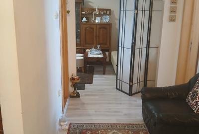 Apartament 2 camere etaj 3 pe Unirii - 1