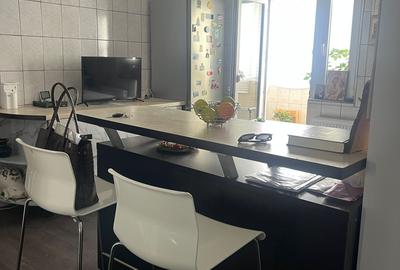Apartament cu 3 camere decomandat în Rahova - 3