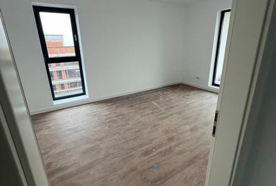 Apartament cu 3 camere decomandat în Rahova - 2