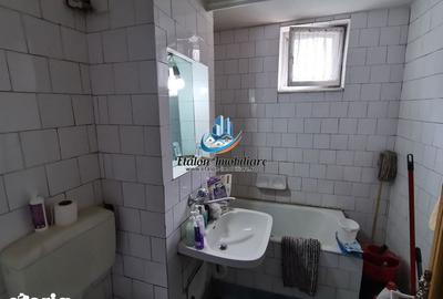 Apartament cu 2 camere decomandat în Precista
