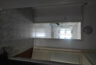 Apartament cu 3 camere decomandat în Decebal - 11
