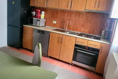 Apartament 2 camere 2 balcoane 1bucatarie 1 baie decomandat et 2 din 3 - 2