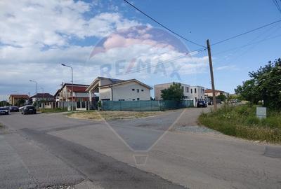 Teren Construcții de 250 mp, în Central - 5