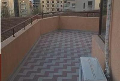 Garsonieră semidecomandată, mobilată în Universitate