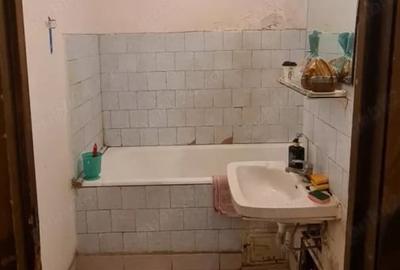 Apartament cu 3 camere decomandat în Lacul Tei - 7