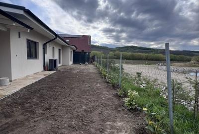 Casă cu 4 camere cu Teren 500 Mp în Central - 3