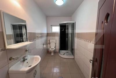 Casă cu 11 camere cu Teren 1342 Mp în Central - 9