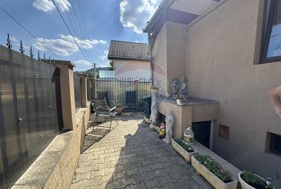 Casa pe un nivel, 2 camere, str. Stejarului - 4