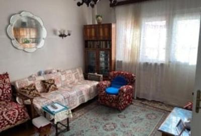 De vanzare apartament 3 camere/ Calea Grivitei