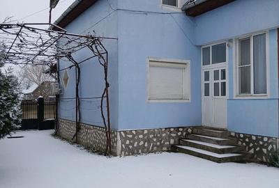 Casă cu 6 camere cu Teren 1400 Mp în Central - 1