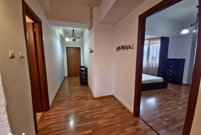 Apartament cu 3 camere, mobilat în Tomis I - 8