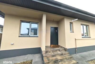 Casă cu 3 camere cu Teren 341 Mp în Berceni - 1