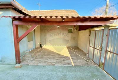 Casă cu 7 camere cu Teren 590 Mp în Macea - 3