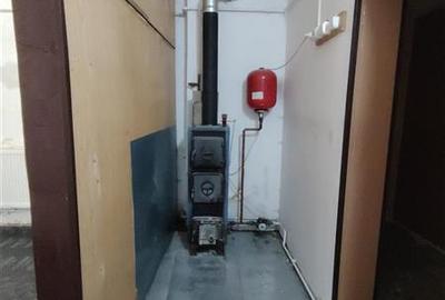 Spațiu comercial, de 75 mp, în Central - 9