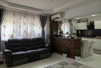 Apartament 3 camere,decomandat,parter+curte interioara, zona Progresu - 1