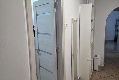 Apartament cu 2 camere decomandat, mobilat în 13 Septembrie - 11