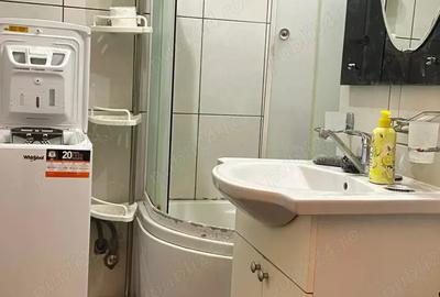 Vand apartament 3 camere, bdul Chimiei, et 2 4 Vand apartament 3 camere, bdul Chimiei, et 2 4 - 4