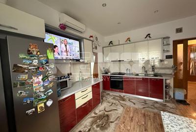 Casă cu 9 camere cu Canalizare în Marginea - 7