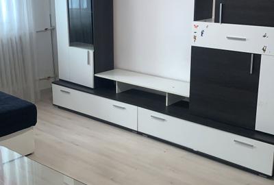Apartament cu 3 camere semidecomandat în Craiovița Nouă - 3