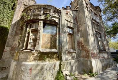 Casă individuală cu 10 camere cu Teren 987 Mp în Splaiul Independenței - 3