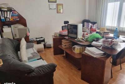 Spațiu comercial, de 444.39 mp, în Central - 11