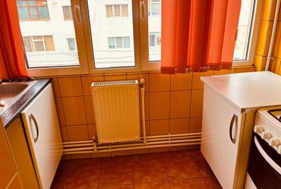 Apartament cu 3 camere decomandat în Buzaului - 8