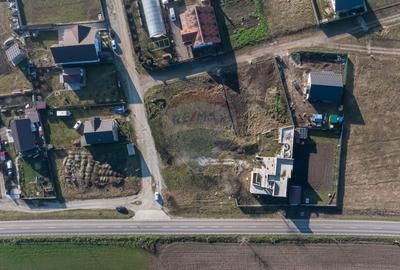 Teren intravilan cu dublu front stradal I Poiana Craitelor I Bod - 8