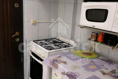 Garsonieră semidecomandată în Micro 21 - 8
