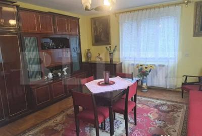 Casă cu 5 camere cu Canalizare în Central - 3