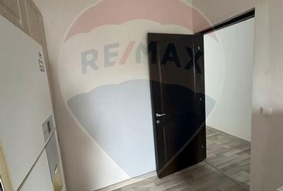 Apartament cu 5 camere de vanzare in zona Sasar - 7