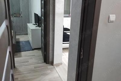 Apartament cu 3 camere semidecomandat în Micro 17 - 1