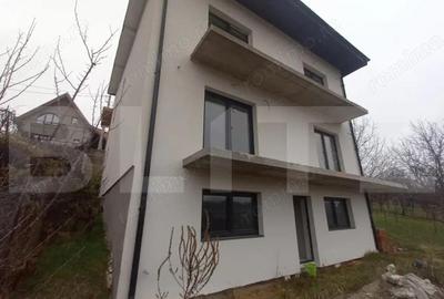 Oportunitate ! Casa individuala 240 mp utili , panorama, zona centrala Baciu ! - 1