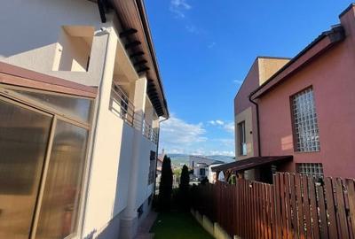 Casă individuală cu 7 camere cu Canalizare în Iris - 18