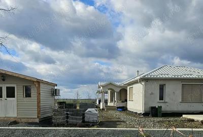 Casă cu Teren 2034 Mp în Mândruloc - 3