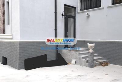 De vanzare VILA cu 26 camere + TEREN 450 mp ULTRACENTRAL 2800000 EURO De vanzare VILA cu 26 camere + TEREN 450 mp ULTRACENTRAL 2800000 EURO - 8