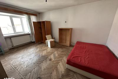 Apartament cu 3 camere decomandat în Central - 3