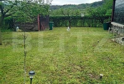 Casă cu 3 camere cu Teren 740 Mp în Central - 1